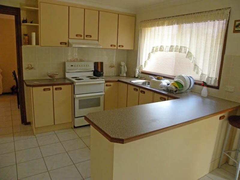 2 Berry Place, Surf Beach NSW 2536