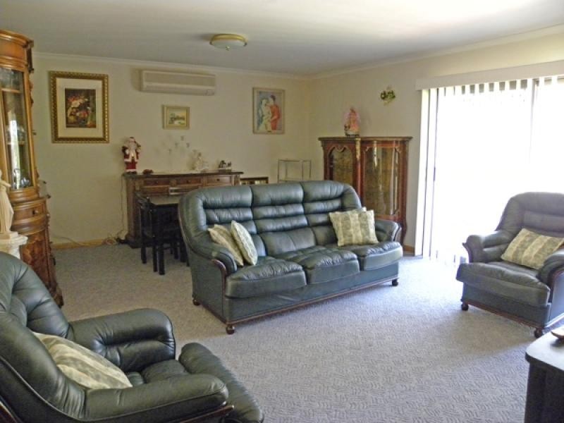 2/37 Long Beach Rd, Long Beach NSW 2536