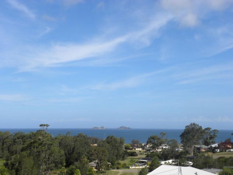 b/3 Henry Place, Long Beach NSW 2536