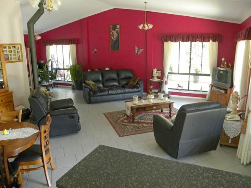 135 Burri Rd, Malua Bay NSW 2536