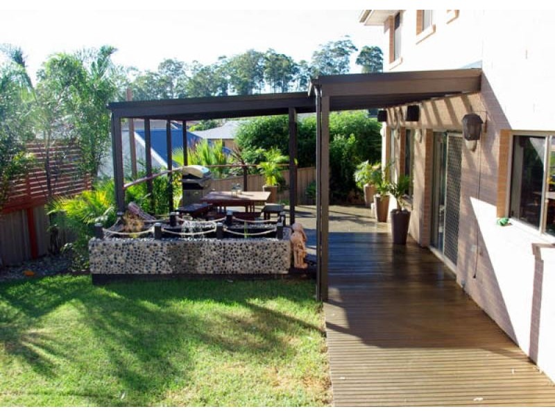 4 Hartog Place, Sunshine Bay NSW 2536