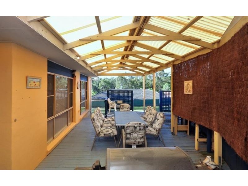 63 Karoola Crescent, Surfside NSW 2536