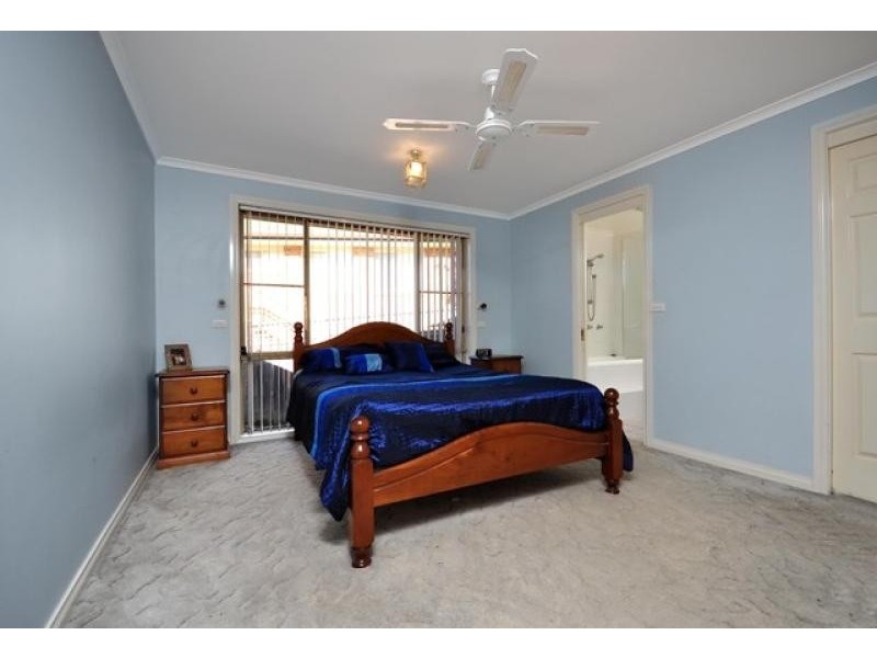 63 Karoola Crescent, Surfside NSW 2536