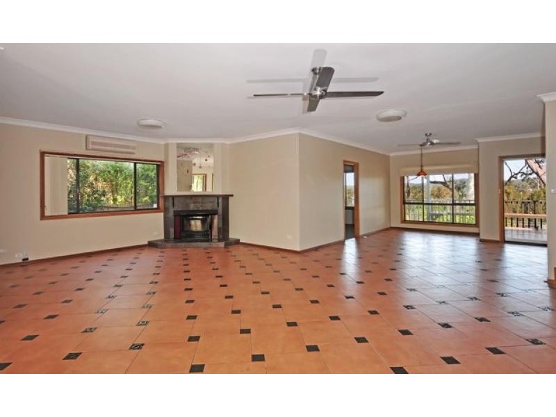 18 Peninsula Dr, North Batemans Bay NSW 2536