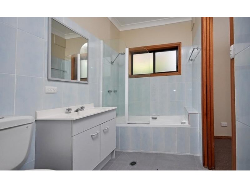 18 Peninsula Dr, North Batemans Bay NSW 2536