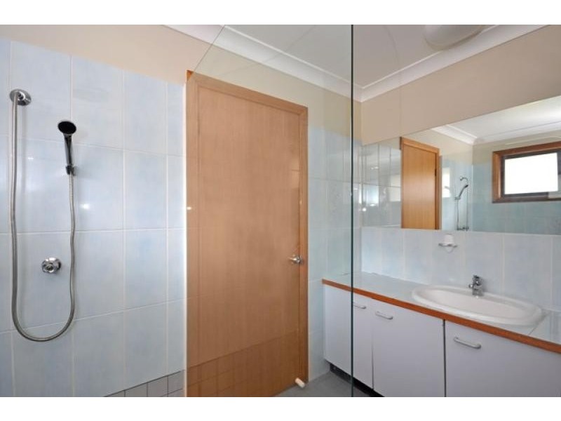 18 Peninsula Dr, North Batemans Bay NSW 2536