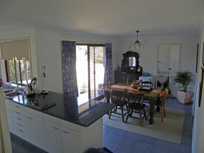 83 Karoola Crescent, Surfside NSW 2536