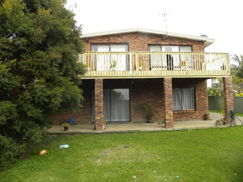 28 Pyang Avenue, Malua Bay NSW 2536