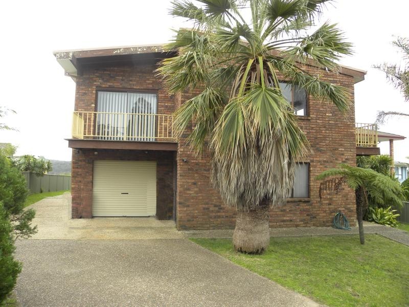 Unit 1/28 Pyang Ave, Malua Bay NSW 2536