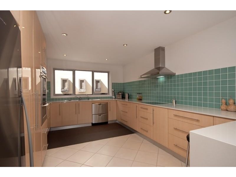 3 Batman Place, Sunshine Bay NSW 2536