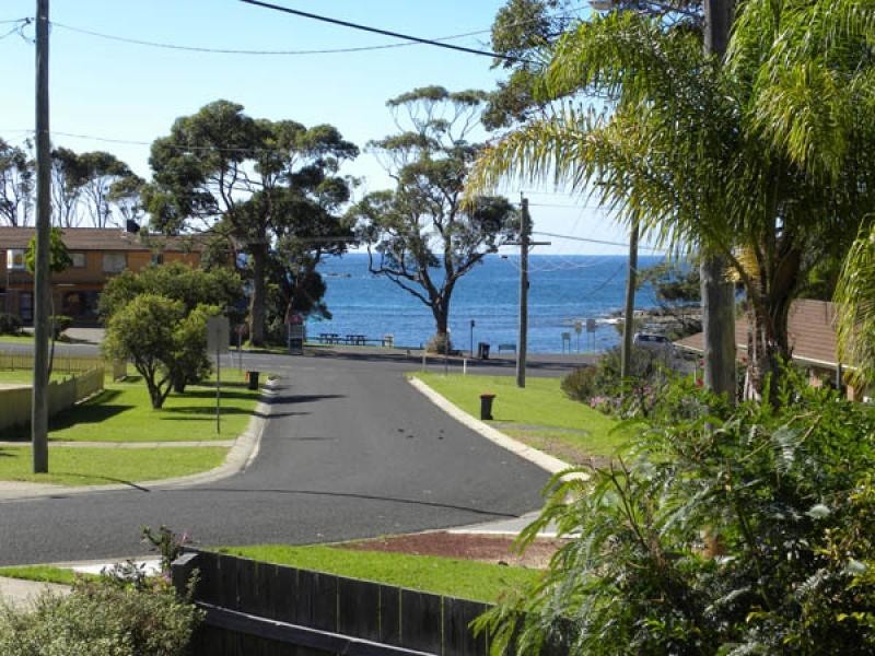 10 Kobada Ave, Malua Bay NSW 2536