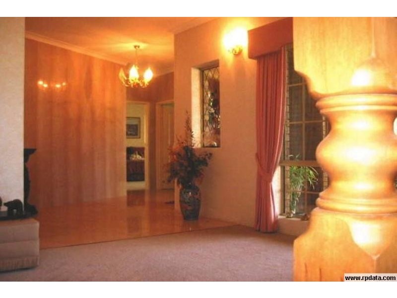 16 RAILS CRESCENT, Wungong WA 6112