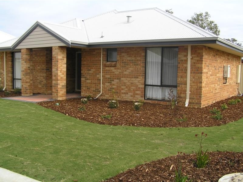 19 Zamia Loop, Falcon WA 6210