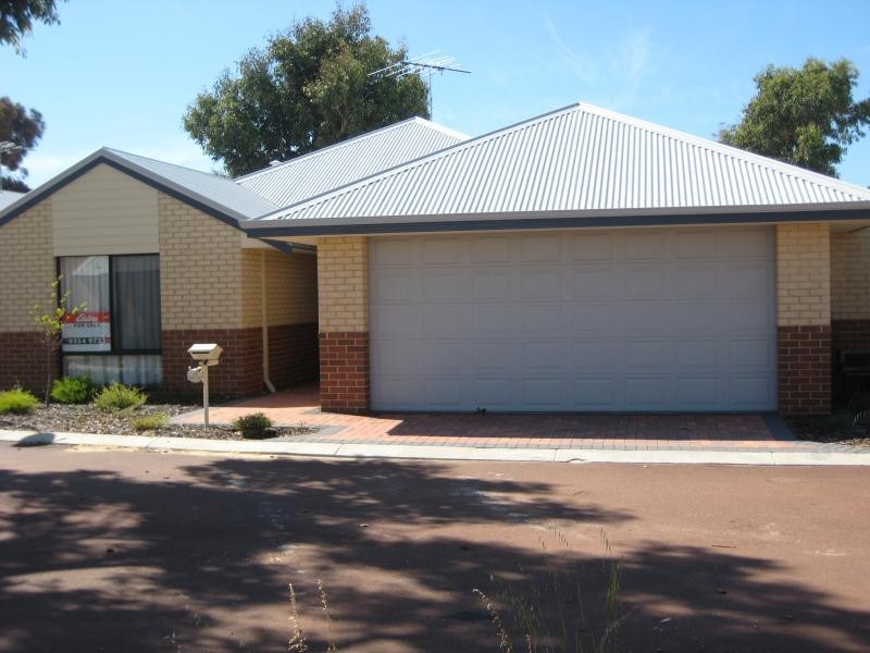 13 Zamia Loop, Falcon WA 6210