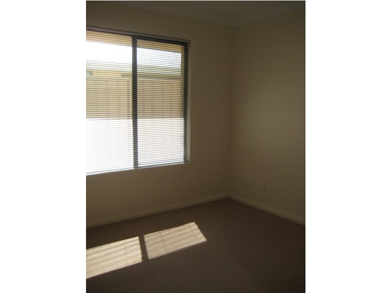 13 Zamia Loop, Falcon WA 6210