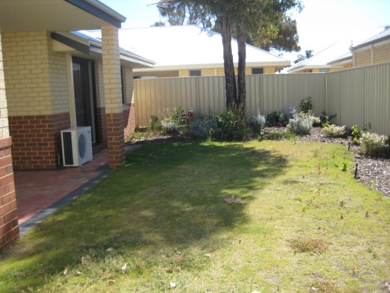 13 Zamia Loop, Falcon WA 6210