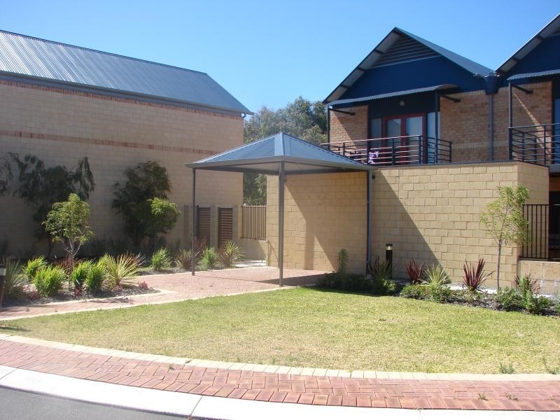 Unit 11/18 Lake Street, Rockingham WA 6168