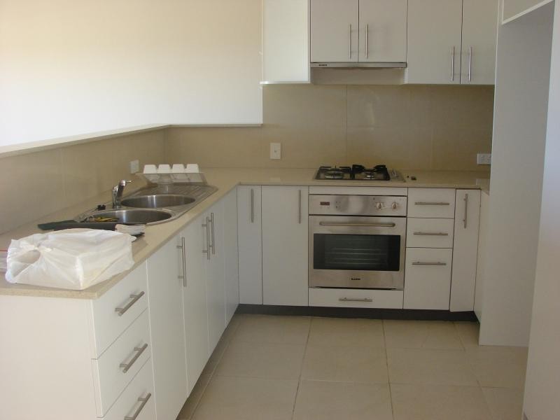 Unit 10/18 Lake St, Rockingham WA 6168