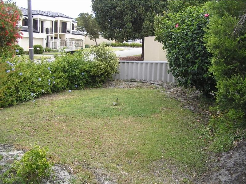 17 Canna Way, Ardross WA 6153