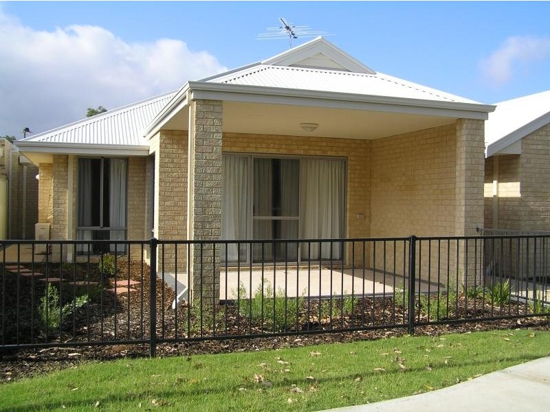 32 Zamia Loop, Wannanup WA 6210