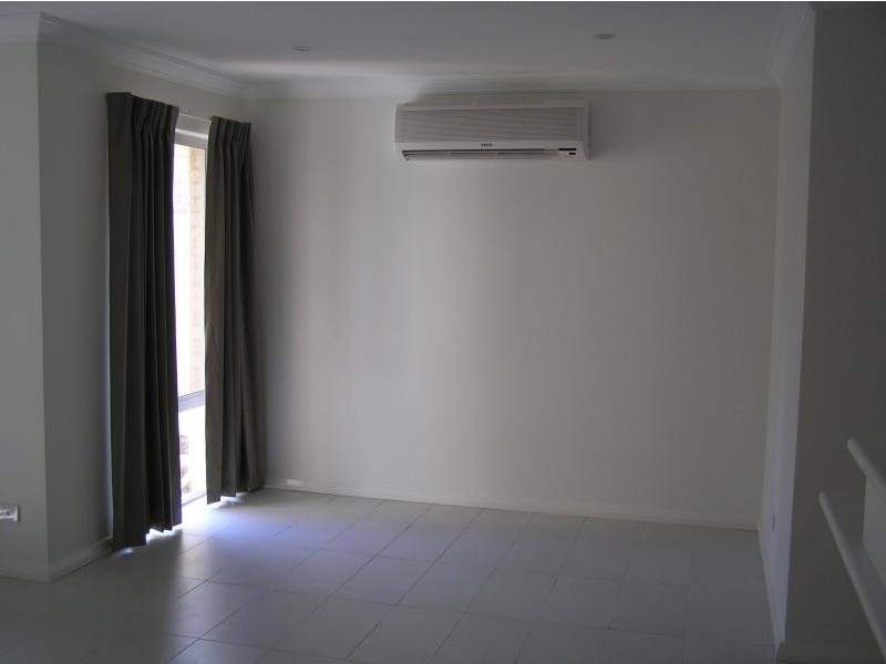 32 Zamia Loop, Wannanup WA 6210