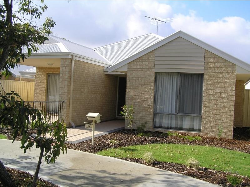 32 Zamia Loop, Wannanup WA 6210