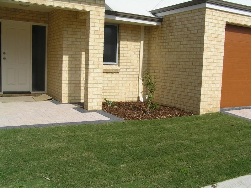 21 Zamia Loop, Falcon WA 6210