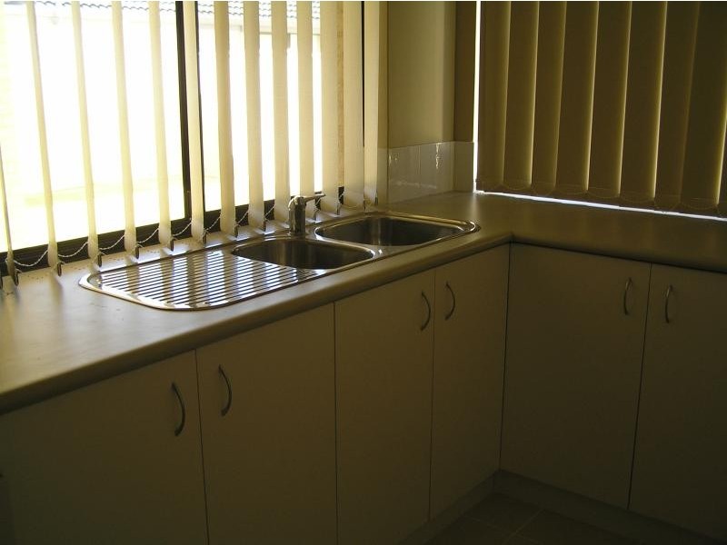 5/40 Mica Mews, Wattle Grove WA 6107