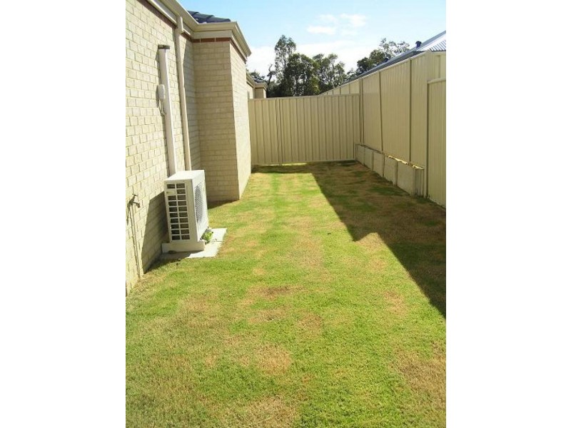 5/40 Mica Mews, Wattle Grove WA 6107