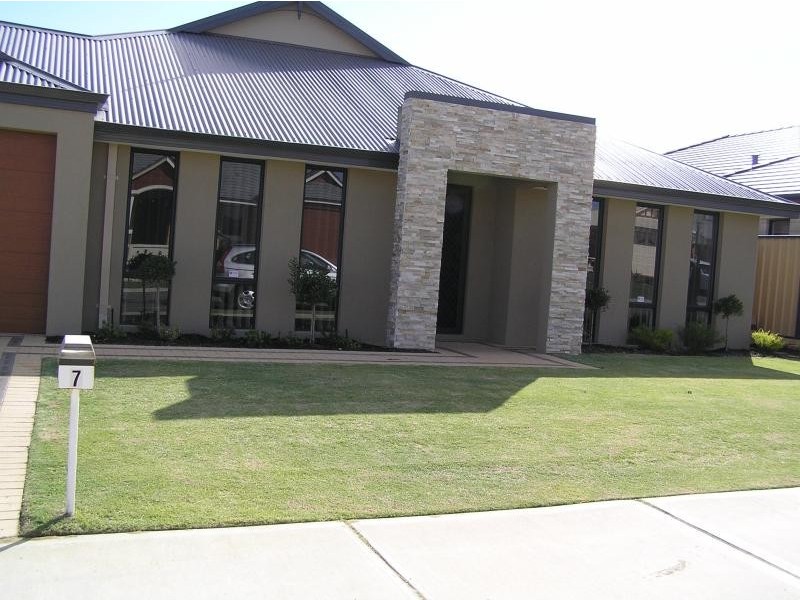 7 Jubata Turn, Tapping WA 6065