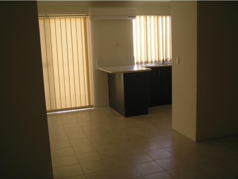 2/22 Watkins Loop, Tapping WA 6065