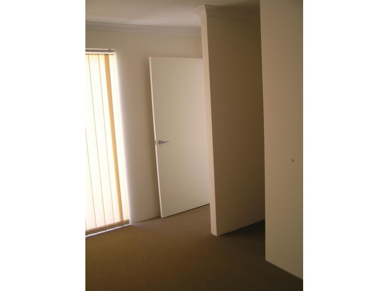 2/22 Watkins Loop, Tapping WA 6065