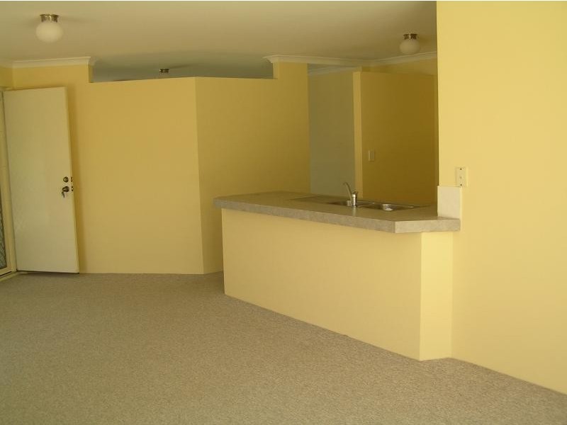 98 DALRYMPLE DRIVE, Leda WA 6170