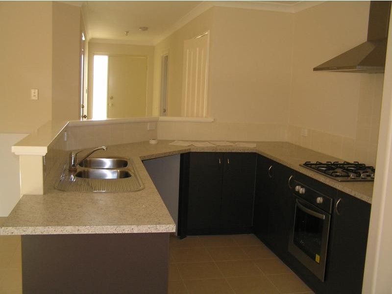 11 Devonshire Terrace, Armadale WA 6112