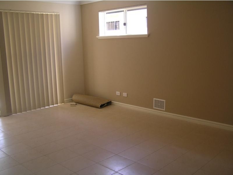 11 Devonshire Terrace, Armadale WA 6112