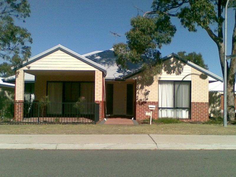 34 Dewar Street, Wannanup WA 6210