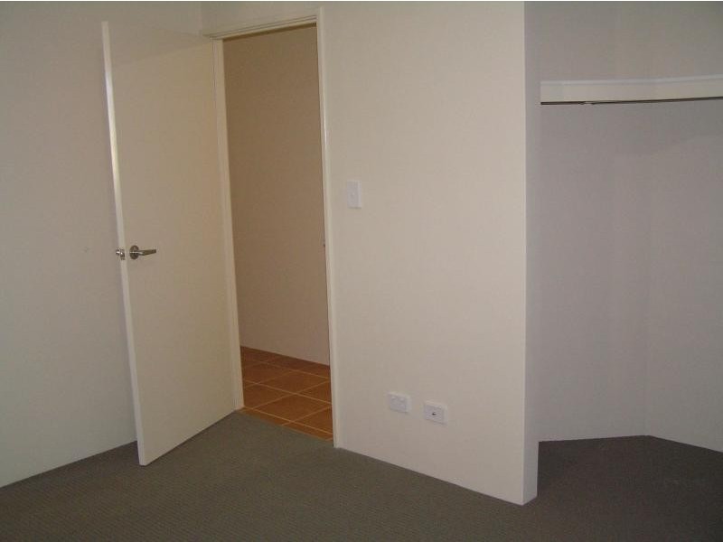 10 Kirra Road, Secret Harbour WA 6173