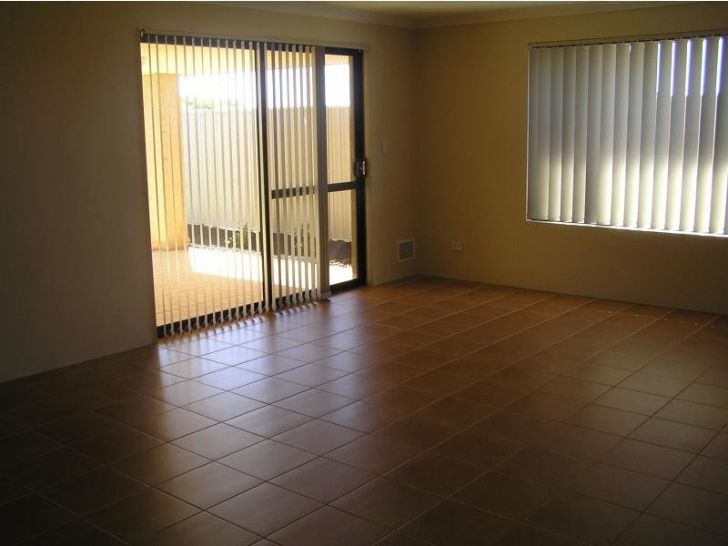 10 Kirra Road, Secret Harbour WA 6173