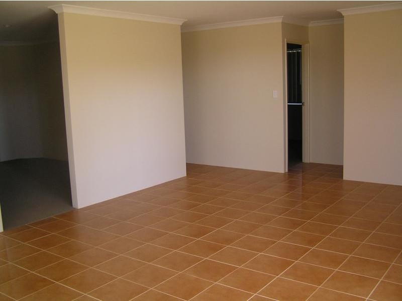 10 Kirra Road, Secret Harbour WA 6173