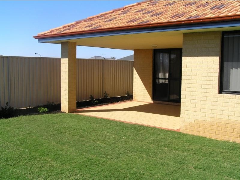 10 Kirra Road, Secret Harbour WA 6173