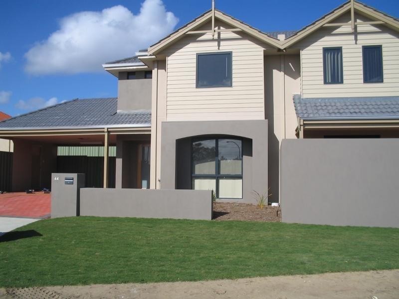 44 Hollins Bend, Madeley WA 6065