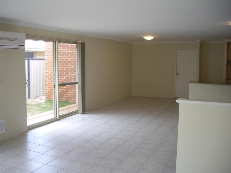 11 Bellerive Pass, Meadow Springs WA 6210