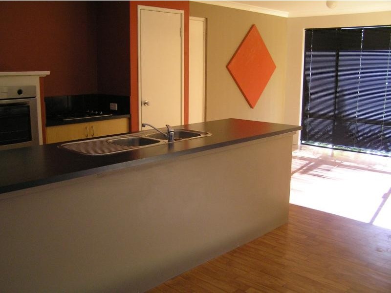 18 Brittania Way, Bertram WA 6167