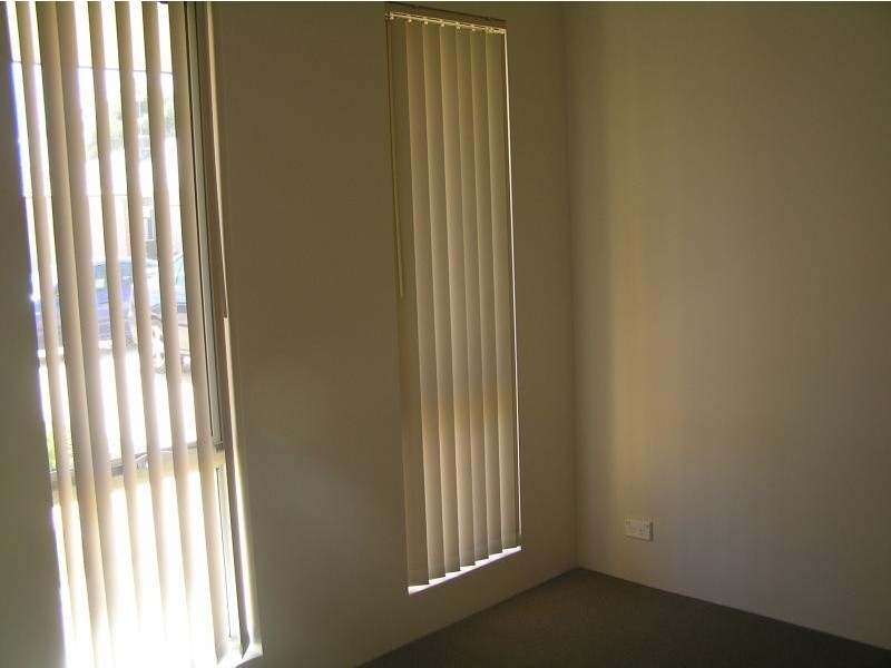 8 Alondro Way, Meadow Springs WA 6210