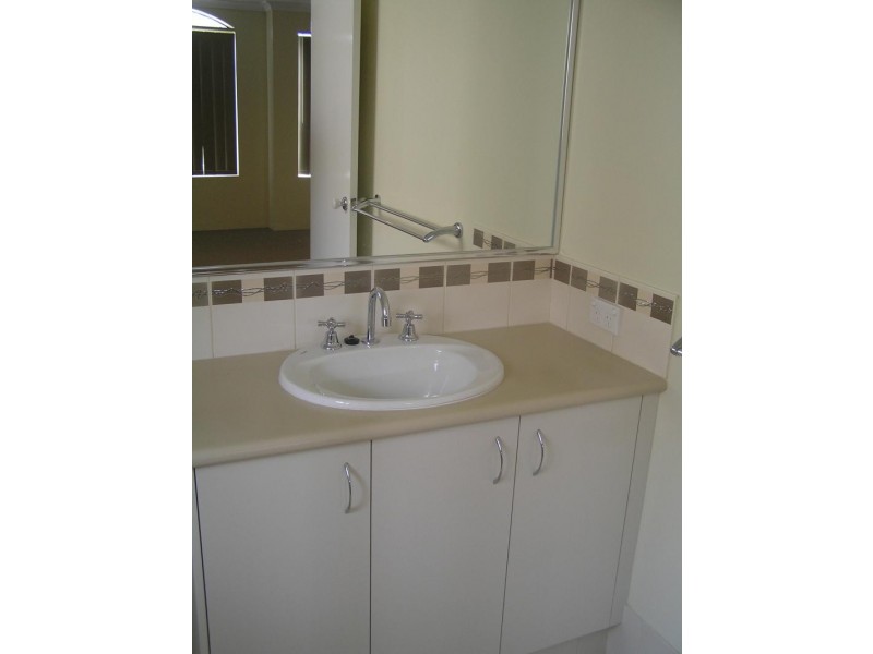 7 Moonbrook Way, Meadow Springs WA 6210