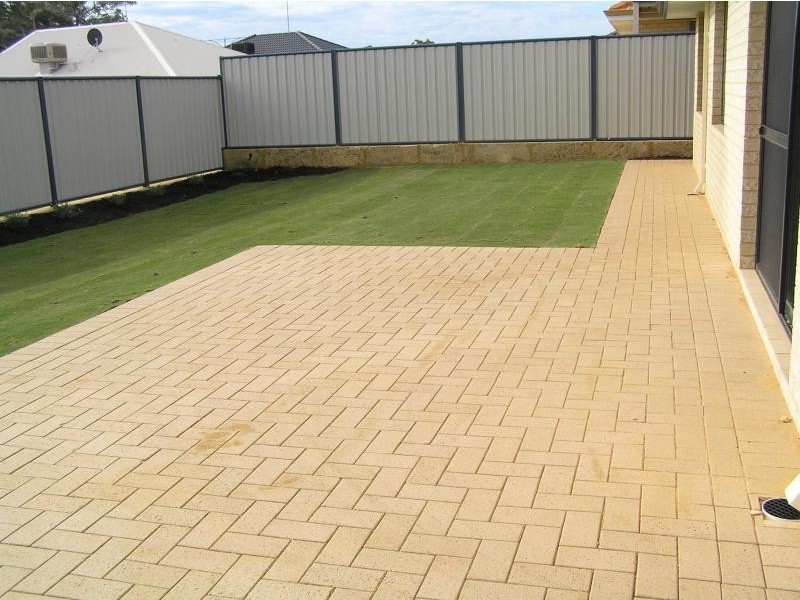 7 Moonbrook Way, Meadow Springs WA 6210