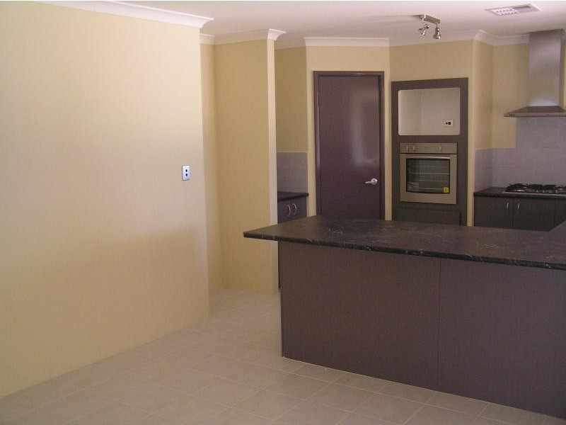 26 Gleddon Way, Hillarys WA 6025