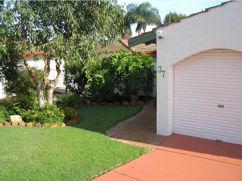 37 Glover Street, Dianella WA 6059
