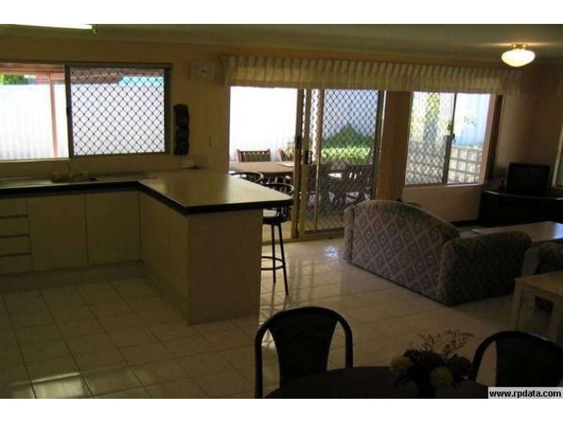 4 Bondi Crescent, Warnbro WA 6169