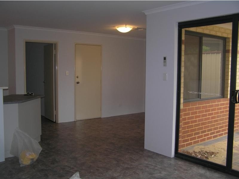 1/140 Eudoria Street, Gosnells WA 6110